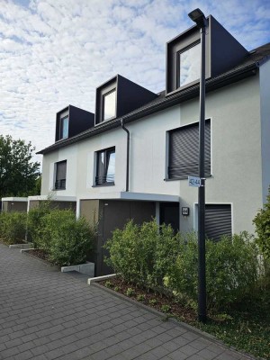 Perfektes Reihenmittelhaus mit gehobener Innenausstattung und Wintergarten in Hamm Herringen