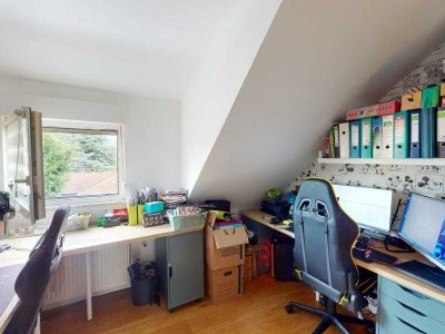 Attraktive 4-Zimmer-Dachgeschosswohnung in Walluf
