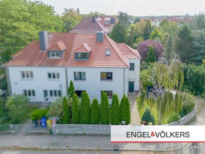 Elegante Doppelhaushälfte mit zeitlosem Flair in Magdeburg Cracau