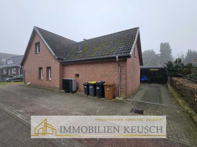 DHH mit PV, neue Wärmepumpe und wasserführender KAMIN -zentrale und begehrte Lage, Carport & Garten