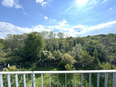 MODERNE WOHNUNG MIT BLICK INS GRÜNE - RUHELAGE IN MONTE LAA