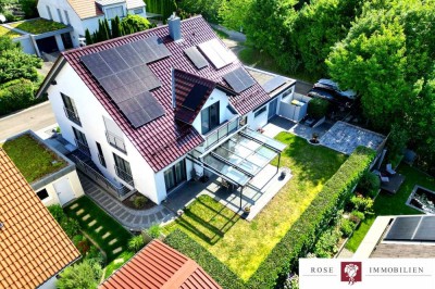 Luxuriöses Einfamilienhaus mit ELW, Garten und großer Doppelgarage in einer Sackgasse v. Schwaikheim