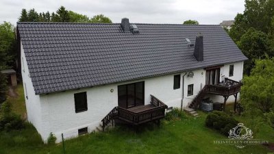 IDYLLISCH GELEGENES 2-FAMILIENHAUS