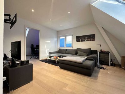 Hochwertige 2-Zi-DG-Wohnung mit Garten, Einbauküche & 2 Stellplätzen in ruhiger Lage Trostberg