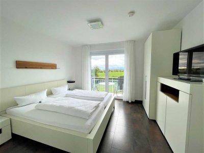 Wunderschöne, möblierte 2-Zimmer Ferienwohnung in einer begehrten Golfhotelanlage in Bad Bellingen