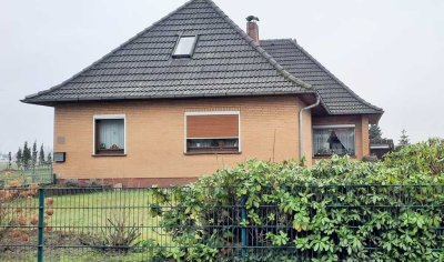 Familienfreundlicher Bungalow mit Wintergarten und großem Garten!
Wohnen in begehrter Lage von Seck