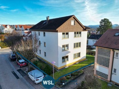 Stattliches Wohnhaus mit 3 Wohnungen, 4 Garagen, 2 Stellplätzen u. Garten in guter Lage von Wernau