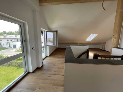 + + Preisreduzierung + +
..schöne Maisonette-Wohnung mit Wendeltreppe ins Dachgeschoss
-  Osten -