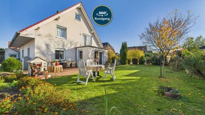 Energieeffizientes Einfamilienhaus mit Gartenidylle, modernem Komfort und vielseitigem Raumkonzept