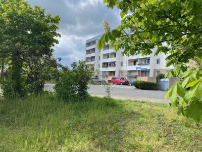 hochwertige 3-Zi.-Whg. mit EBK und Balkon in optimaler Lage!