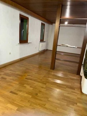 4,5-Zimmer Wohnung in Pforzheim-Würm mit Garten