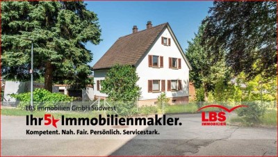 Charmantes Einfamilienhaus - sanierungsbedürftig aber mit viel Potential.