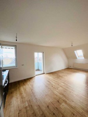 Charmante & lichtdurchflutete 3-Zimmer-Wohnung mit Balkon in Berlin-Mahlsdorf