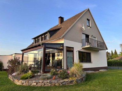 Hochwertiges, top gepflegtes Einfamilienhaus mit Sommergarten in Eichen