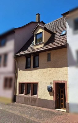 Einfamilienhaus mit viel Potential in sehr ruhiger und naturnaher Lage