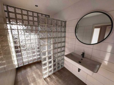 Helle,  moderne 2-Raum-Wohnung mit Loggia in Cottbus