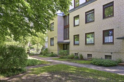 Zentral gelegene 2-Zimmer-Wohnung mit sonnigem Balkon in Hamburg-Blankenese