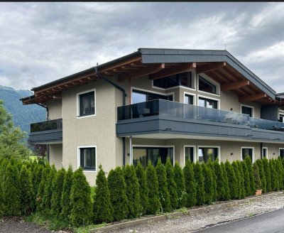 Privatsphäre &amp; Panorama – großzügige Gartenwohnung mit zwei Terrassen in Ruhelage von Kössen