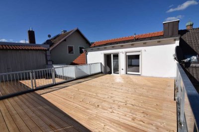 Von Privat: 2-Zimmer-DG-Wohnung mit großer Dachterrasse in Vilsbiburg