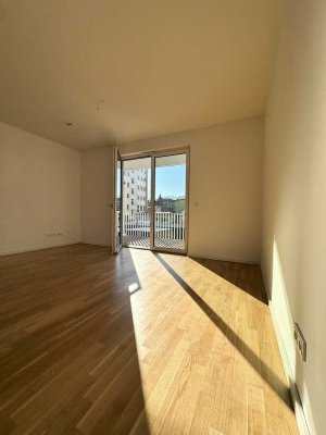 Wohnen im Neubau * 2 Balkone * Einbauküche * 2 Bäder * Zweitbezug * in zentraler Lage