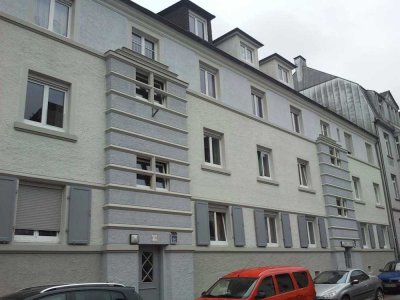 Renovierte Erdgeschosswohnung freut sich auf neue Bewohner