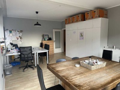 Provisionsfreie zentrale 2-Zimmer-Wohnung, WG geeignet