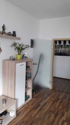 Schön renovierte 2-Zi-Wohnung im Altbau in der Krämpfervorstadt