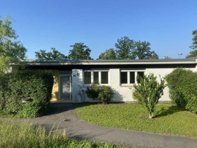 Großzügiger 5-Zimmer Bungalow in bester Stuttgarter Lage (WG-tauglich)