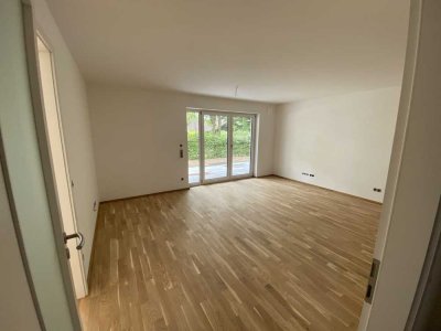 gut geschnittene EG-Wohnung mit Garten und Terrasse