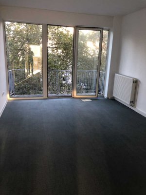 Gepflegte  2,5 Zimmer-Wohnung im Zentrum Düsseldorfs mit zwei Balkonen