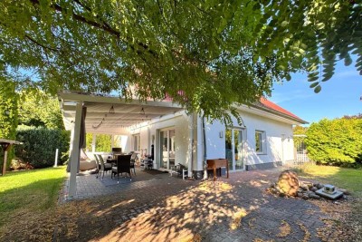 Sonnig & freistehend – Willkommen daheim im Familienglück