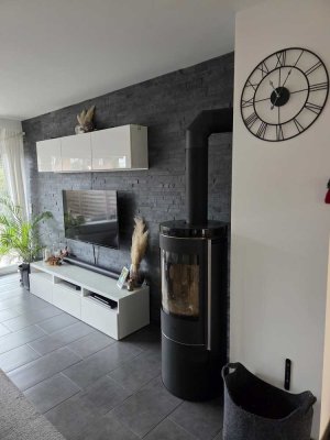 Wohnung mit Garten und Doppelgarage