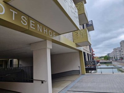 Stilvolle, neuwertige 5-Zimmer-Penthouse-Wohnung mit lux. Innenausstattung mit Balkon und EBK