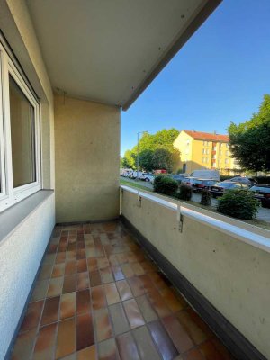 Schicke 4-Zimmer-Erdgeschosswohnung (Hochparterre) mit 2 Balkonen in St. Leonhard kurzfristig verfüg