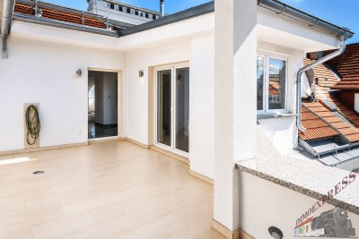Unbefristetes Terrassen-Juwel - 3 Zimmer plus Wohnküche (inklusive Heizkosten &amp; WW)