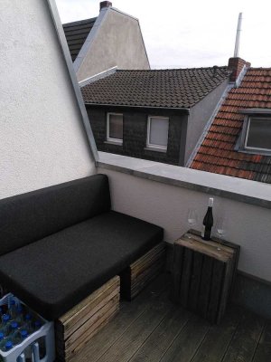 2-ZIMMER-MAISONETTE mit Balkon und 40 qm DACHTERRASSE