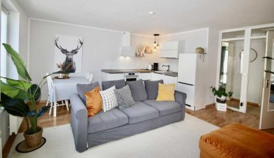 Möblierte, sehr schöne und helle 4 Zimmer - Wohnung im Stadtteil Mickten!