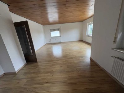 Charmante Wohnung mit 3,5 ZKB sowie Balkon und EBK in Sankt Leon-Rot