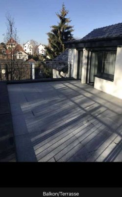 Exklusive, modernisierte 3-Zimmer-Wohnung mit Balkon und Einbauküche in Ludwigsburg