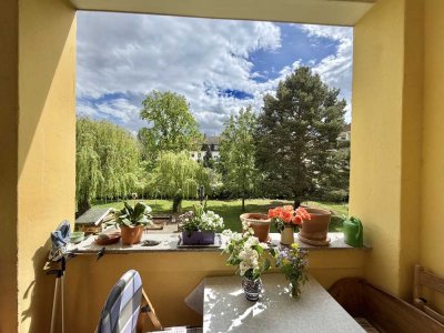 3-Zimmer-Wohnung mit Loggia und Blick ins Grüne im beliebten Striesen
