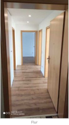 Helle 3-Zimmer Wohnung mit Balkon im 3. OG in Köln-Urbach