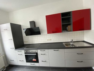 Schöne 2 Raum Wohnung mit Einbauküche und Balkon
