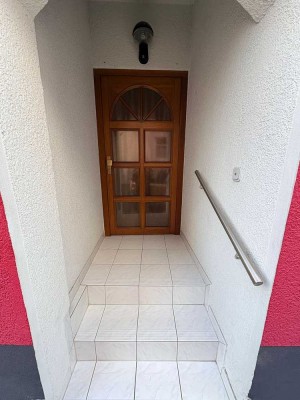 lichtdurchflutete Erdgeschosswohnung in Budenheim (teilmöbliert)