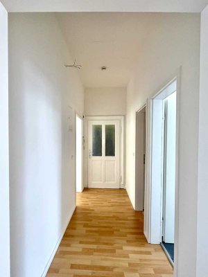 Ruhige 3 Zi-Wohnung mit neuer EBK