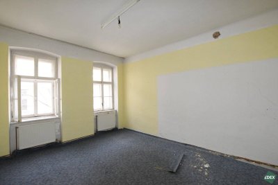 Sanierungsbedürftige 1-Zimmer-Altbauwohnung mit Entwicklungspotenzial