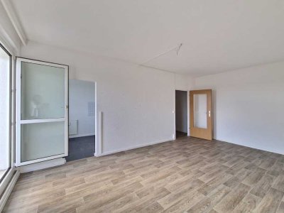 Gemütliche Wohnung mit Balkon *In Renovierung bis Ende August*