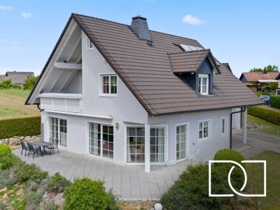 Luxus pur & Fernblick! Hochwertiges Anwesen nahe Bayreuth mit tollem Garten, Traumterrasse und ELW