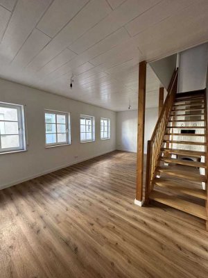 Kapitalanlage oder Eigenheim: Stilvolle Maisonettewohnung in zentraler Lage