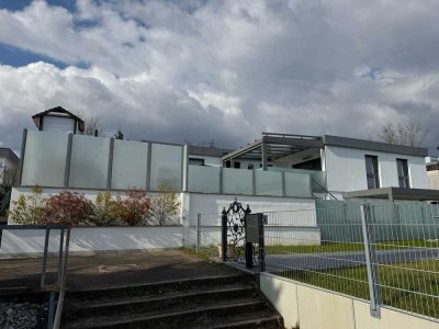 Schönes Einfamilienhaus am Sonnenberg in Rechberghausen mit Einliegerwohnung