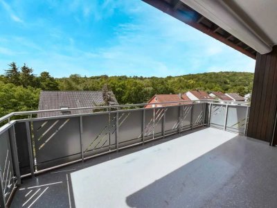 Großzügige schöne 3,5-Zimmer-Wohnung mit gr. Balkon in Versbach v Privat
